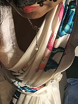 DIRTYSECRET_QUEEN_07: απευθείας συνομιλία ΧΧΧ