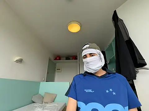 Rebeu_77 élő XXX-chatje