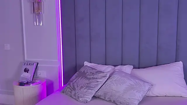 -LeilaPassion-'s Live XXX Chat