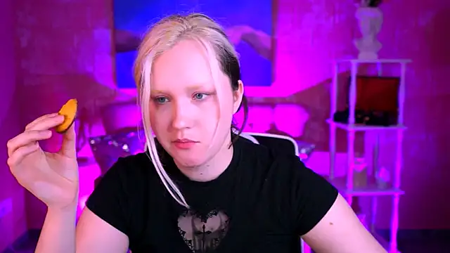 Chat XXX en directo de ViolettWoods