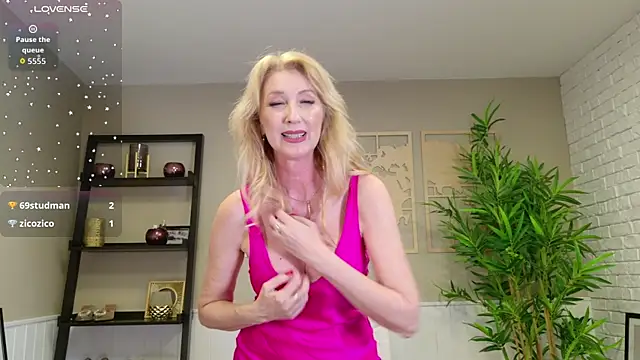 LadyLeea live XXX chat