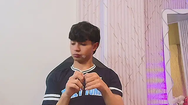 Spark_tay's Live XXX Chat