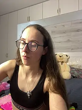 Chatroom XXX en direct de MartiniiSelenna