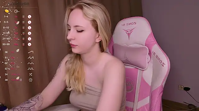 lilMelaniloveis Live XXX Chat