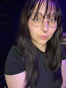 XXX chat uživo modela Solo_yoss