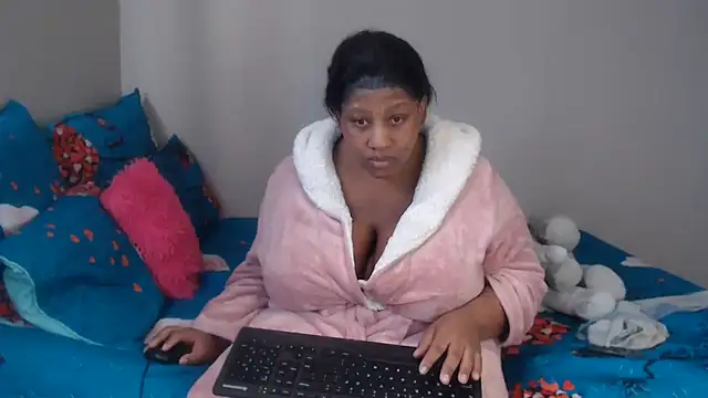 PIXIEBITCHXXX26's Live XXX Chat
