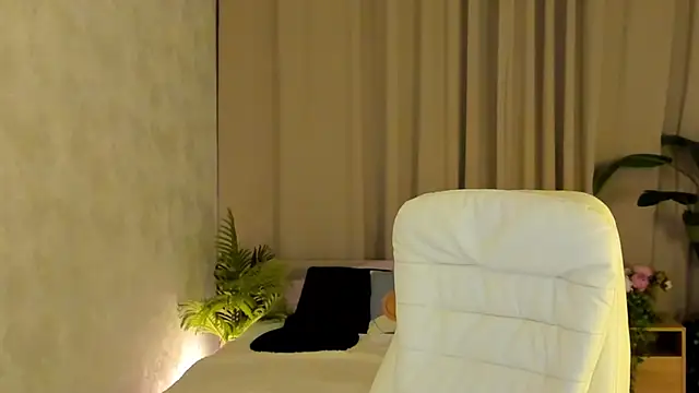 Živý XXX chat LeticiaRomano