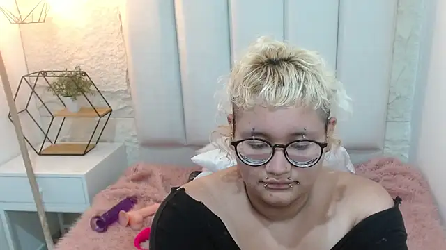Echypyon_'s Live XXX Chat
