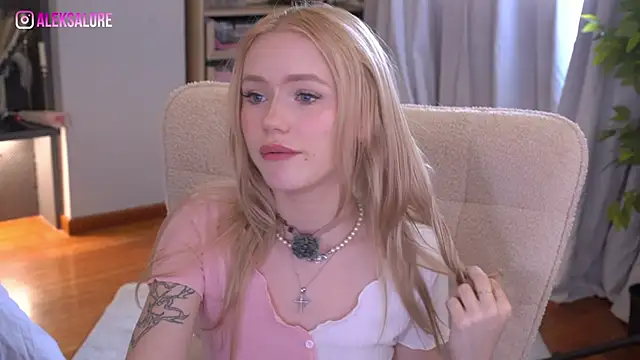 Živý XXX chat LexieLoree