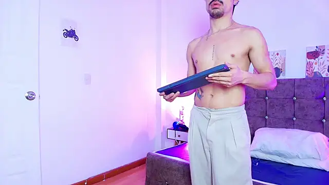 Chat XXX ao vivo de Ethan_Briggs_