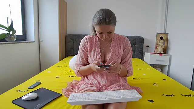 Онлайн чат XXX LexiFraser