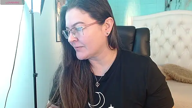 MsJossie: απευθείας συνομιλία ΧΧΧ