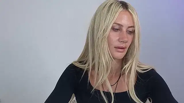 Elsa_24: απευθείας συνομιλία ΧΧΧ
