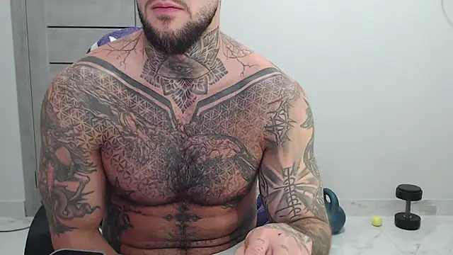 maxi_foxxx Chat XXX in diretta