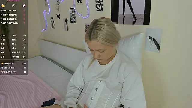 MidnightPoise Chat XXX in diretta