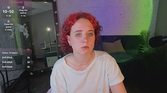 แชท XXX สดของ ScarlettSparkss