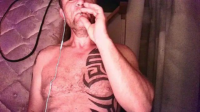Yournaughty: απευθείας συνομιλία ΧΧΧ