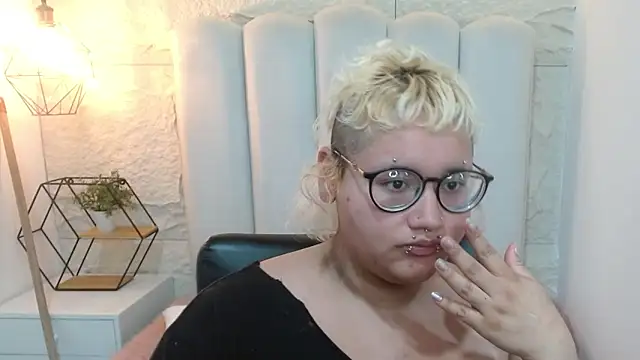Echypyon_ Live XXX Chat
