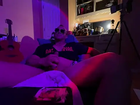 แชท XXX สดของ daddydonkey84