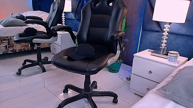 Chatroom XXX en direct de ThiagoFerrer_