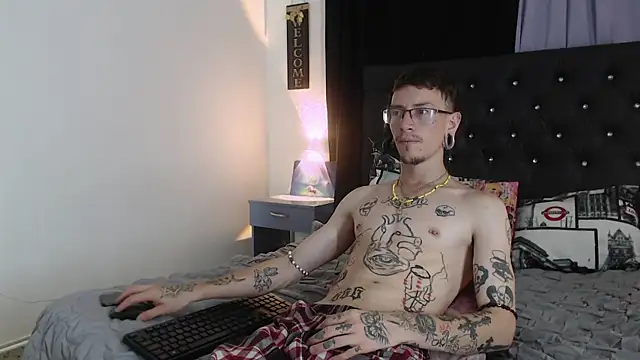 Ryan_Owenss: онлайн-секс-чат