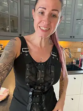 Živý XXX chat GermanMilfJasmin