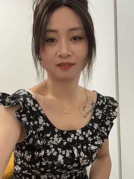 huihui_520 élő XXX-chatje