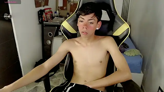 Liarr_ Show in webcam