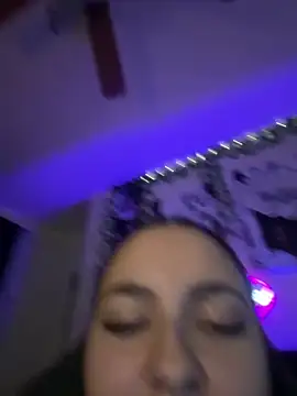 Mamachulita Adlı Modelin Canlı XXX Sohbeti