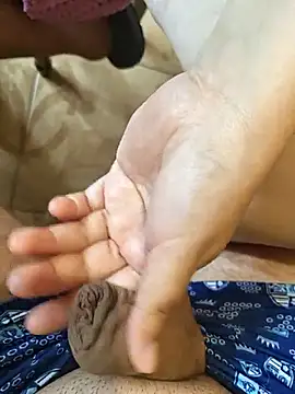 MadaamJizz_DickLewd Adlı Modelin Canlı XXX Sohbeti