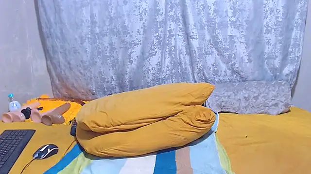 แชท XXX สดของ MatureBootyBabe4Uxx