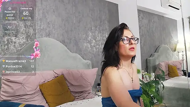 دردشة LisaCroft الجنسية المباشرة