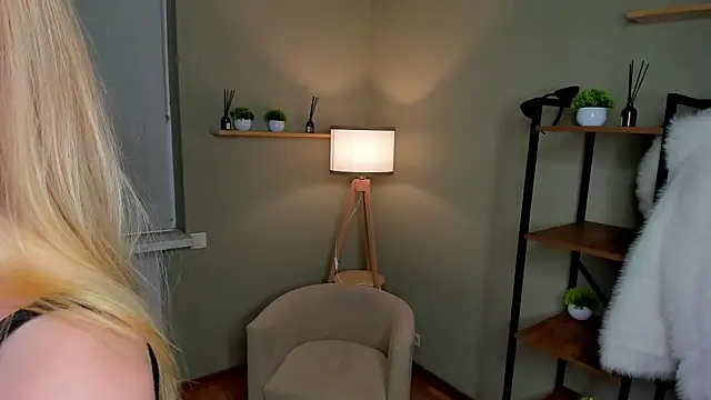 PlushyMood Live XXX-chat