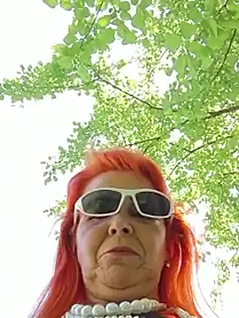CassandraSandra44's Live XXX Chat