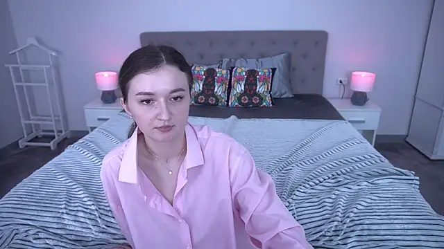CyrenaLuxe Live XXX-chat