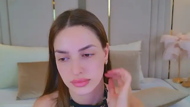 BellaHalles élő XXX-chatje