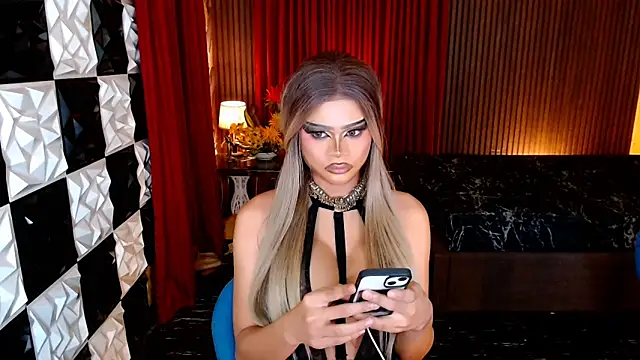 IndestructibleLily Chat XXX live
