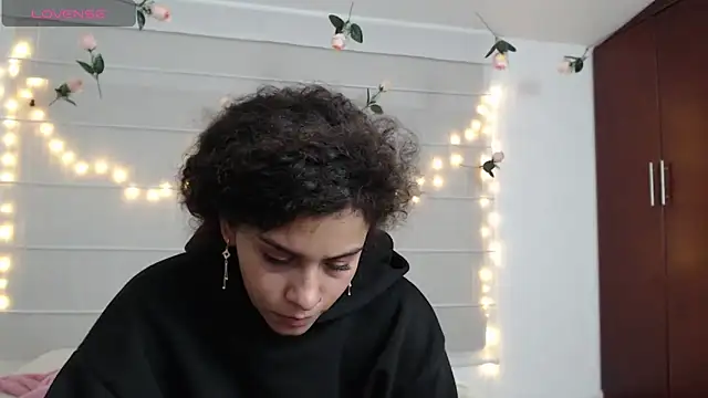 Онлайн чат XXX Sarabubbie