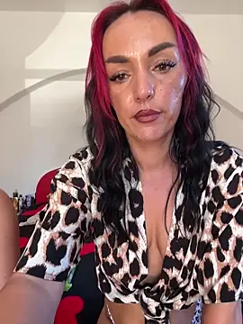 MeganFoxiyyy's Live XXX Chat