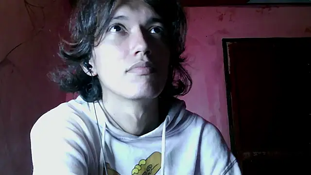 XXX chat uživo modela cherryuwu