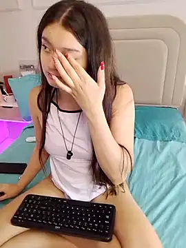 Nahomyrain Chat XXX in diretta