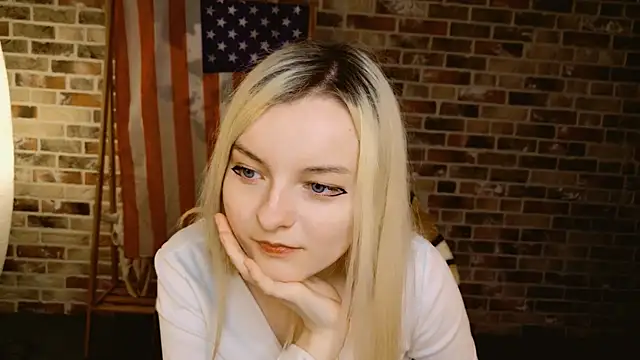 XXX chat uživo modela Angela_Bunny