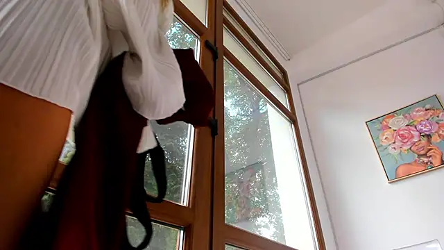 XXX chat uživo modela Mia__Milan