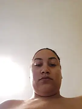 Chat XXX en directo de honeeyyy_pot