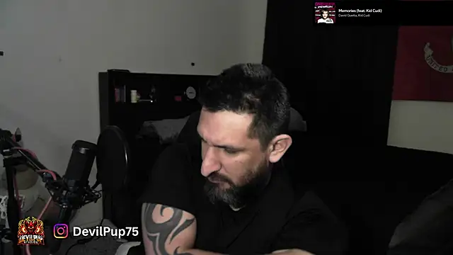Онлайн чат XXX DevilPup75_