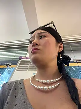 Yolanda9 即時 XXX 聊天