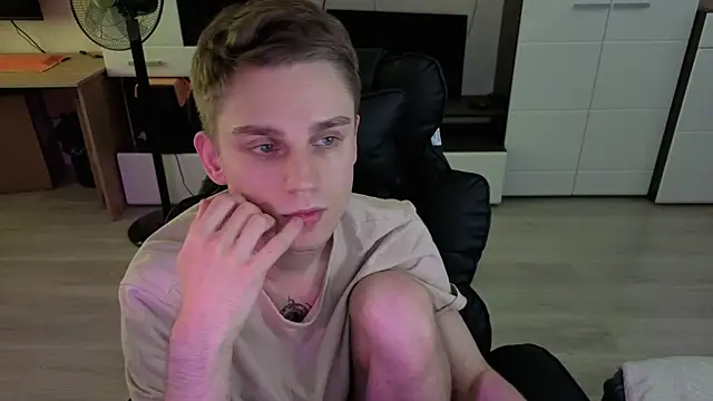 Živý XXX chat angryzan