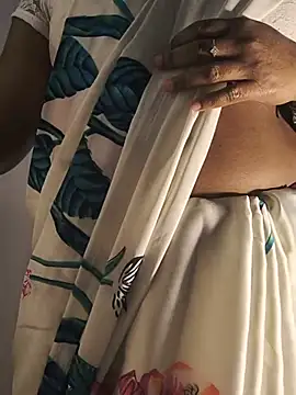 DIRTYSECRET_QUEEN_07 Adlı Modelin Canlı XXX Sohbeti