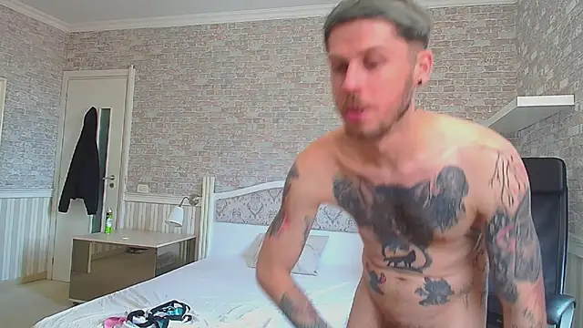 JonahShaw Adlı Modelin Canlı XXX Sohbeti