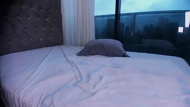 VanillaFlo Adlı Modelin Canlı XXX Sohbeti